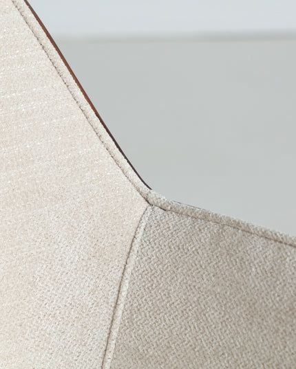 Chaise Beesd